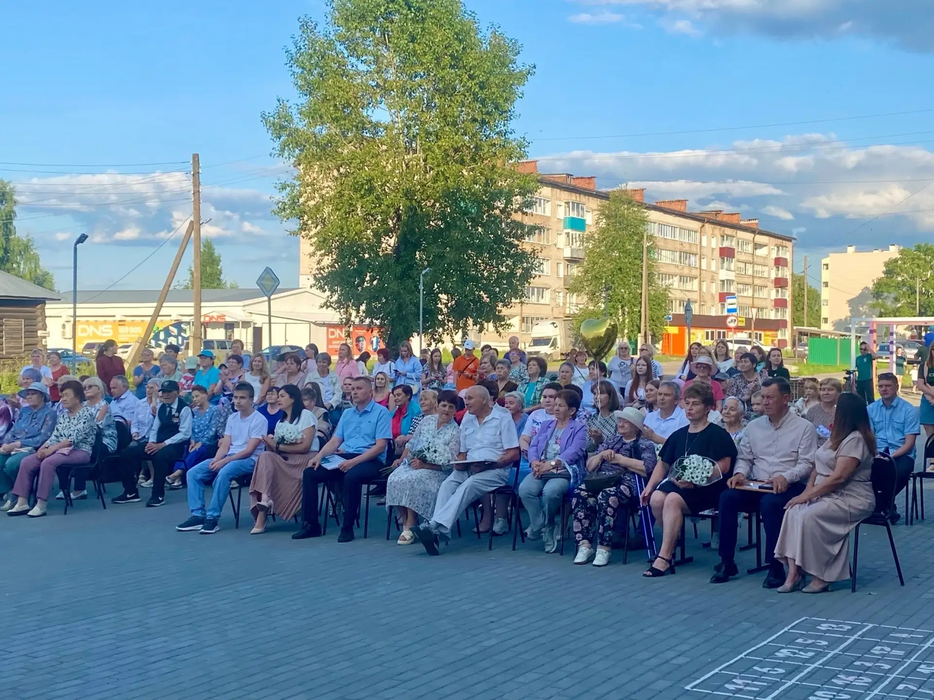 В День семьи, любви и верности в Кирсе на образовательной площадке ДДТ «Созвездие» прошла празднична