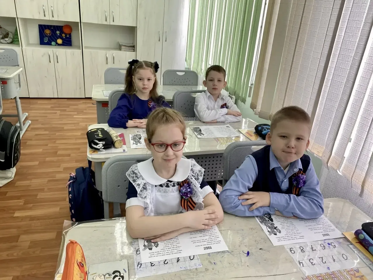 🎗️ Георгиевская лента — память в сердцах юных поколений  В 1 «А» классе прошла трогательная акция, п