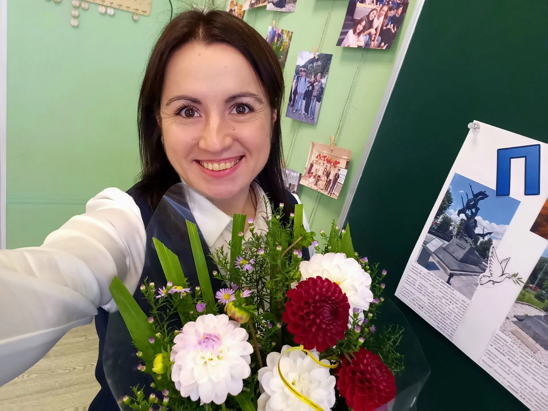 В День учителя 🍂, на школьном праздничном концерте, в соответствии со ст. 191 Трудовог...
