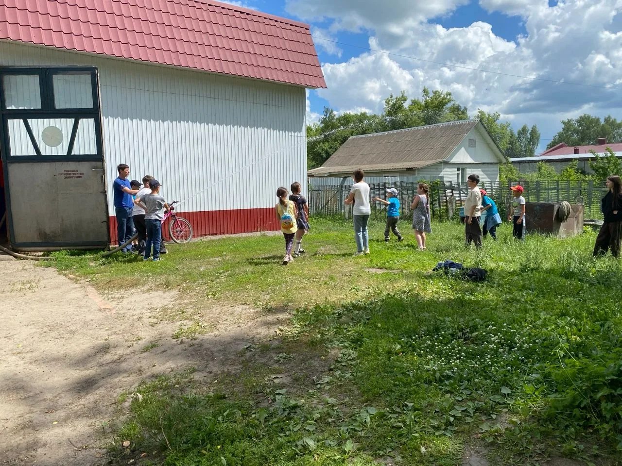 В гостях у огнеборцев побывали воспитанники летнего оздоровительного лагеря «Радуга»
 
✅18 июня стен