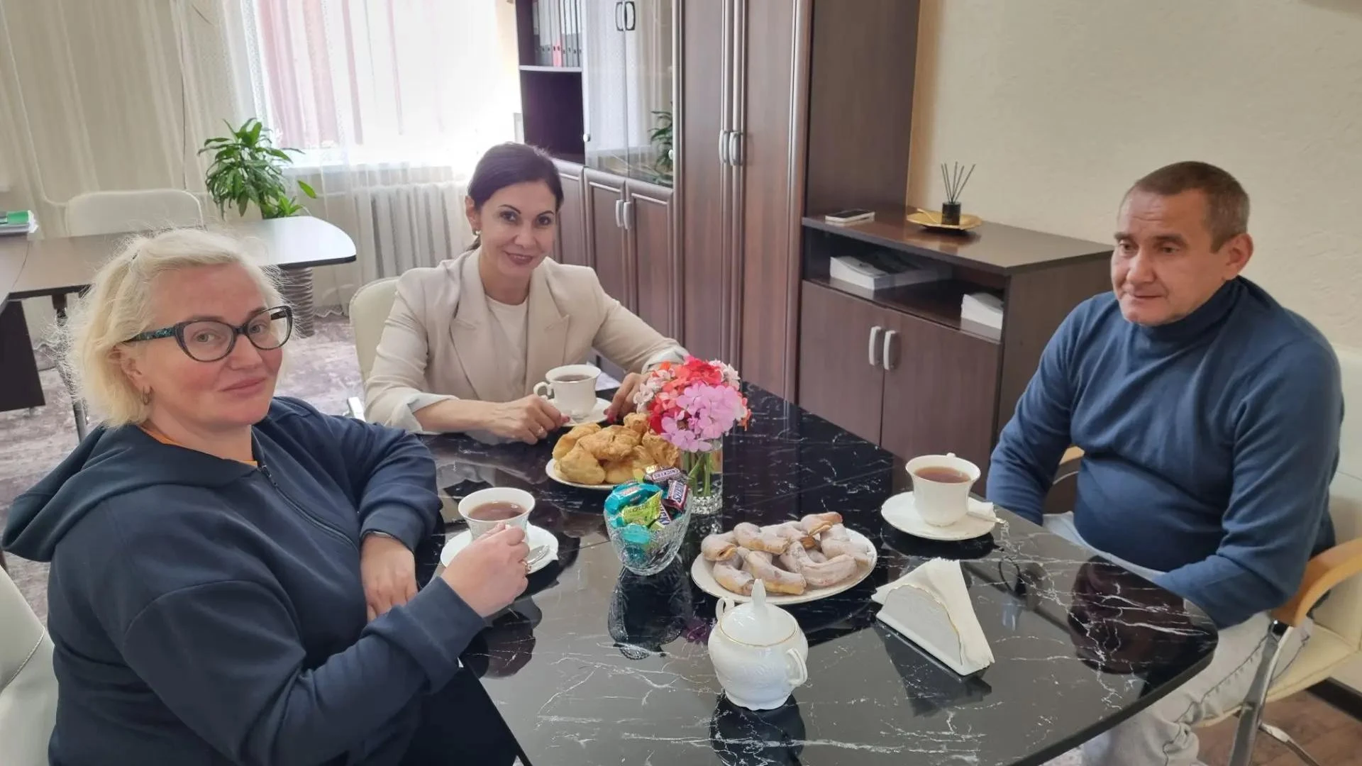 ✨ Время для главного: за чашкой чая о будущем детей