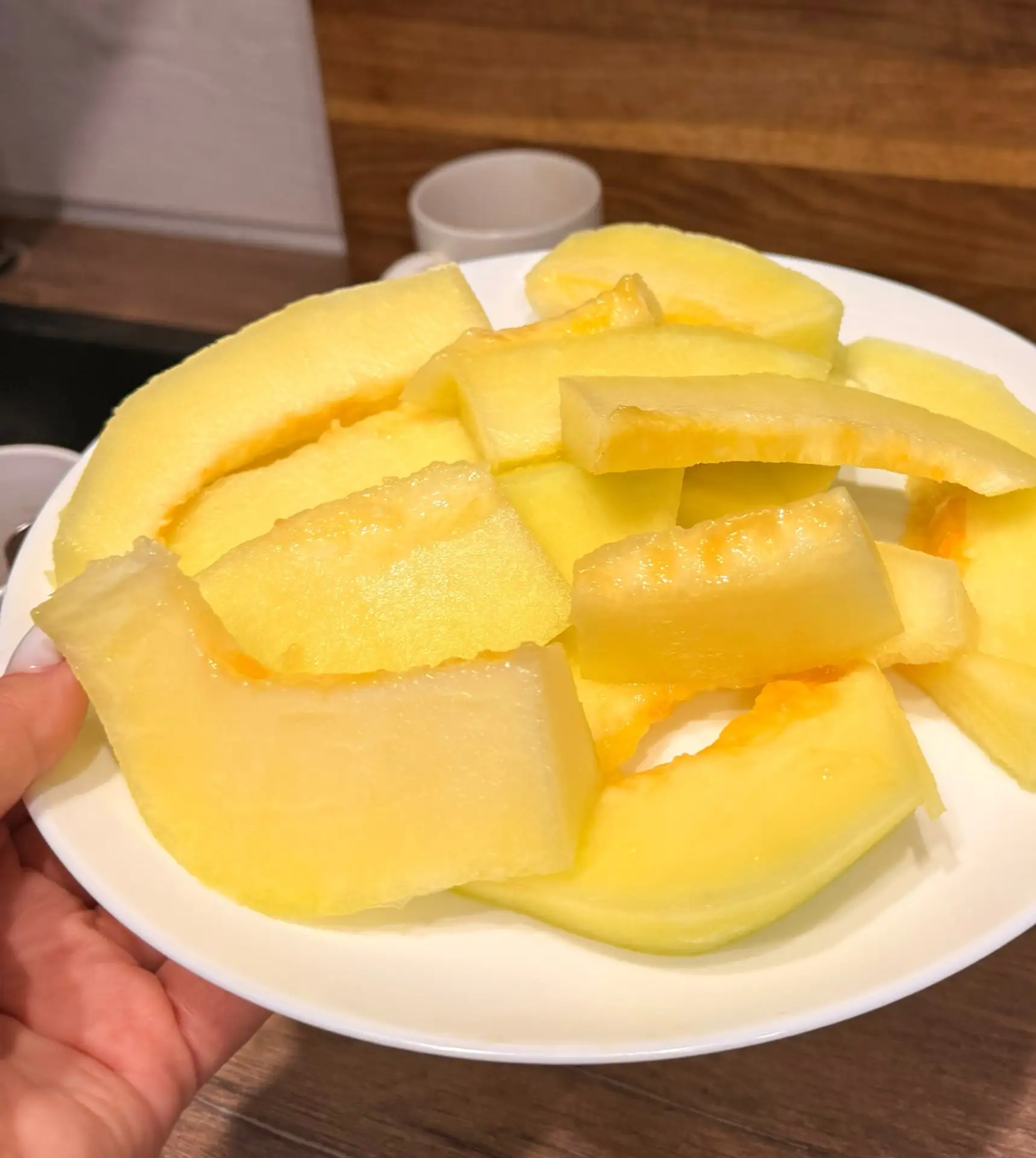 Сегодня дождливо, гуляли перебежками.