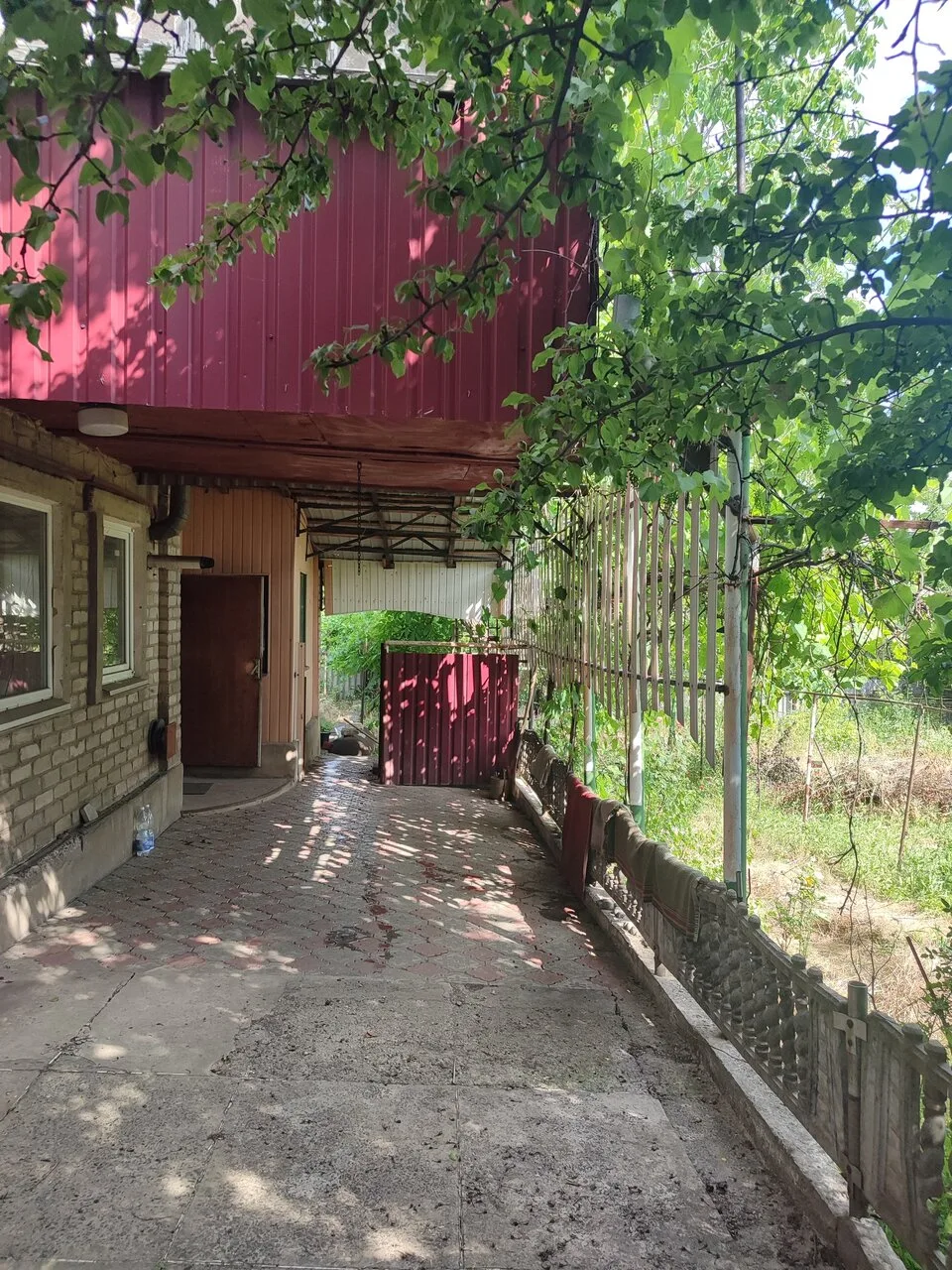 г. Горловка💥💥
Продается газифицированный 2-х этажный дом на пос. Кочегарка, ул. Октябрьская. В дом