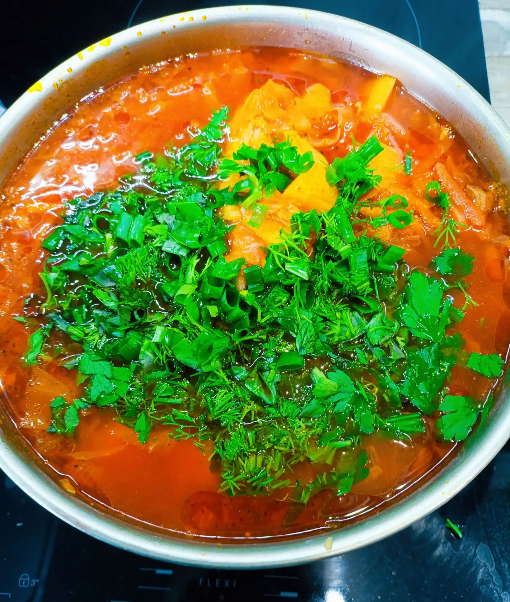 Классика: домашний рубиновый борщ! 🍲❤️

Кто со мной есть борщ? 🙋‍♀️ 

Сегодня у нас  настоящий кор