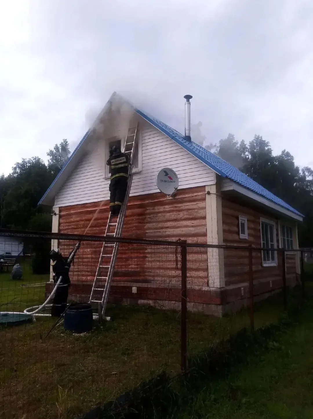 🔥 Счет шел на минуты: пожарные в Шатуре спасли жилой дом от уничтожения огнем

В деревне Подлесная 