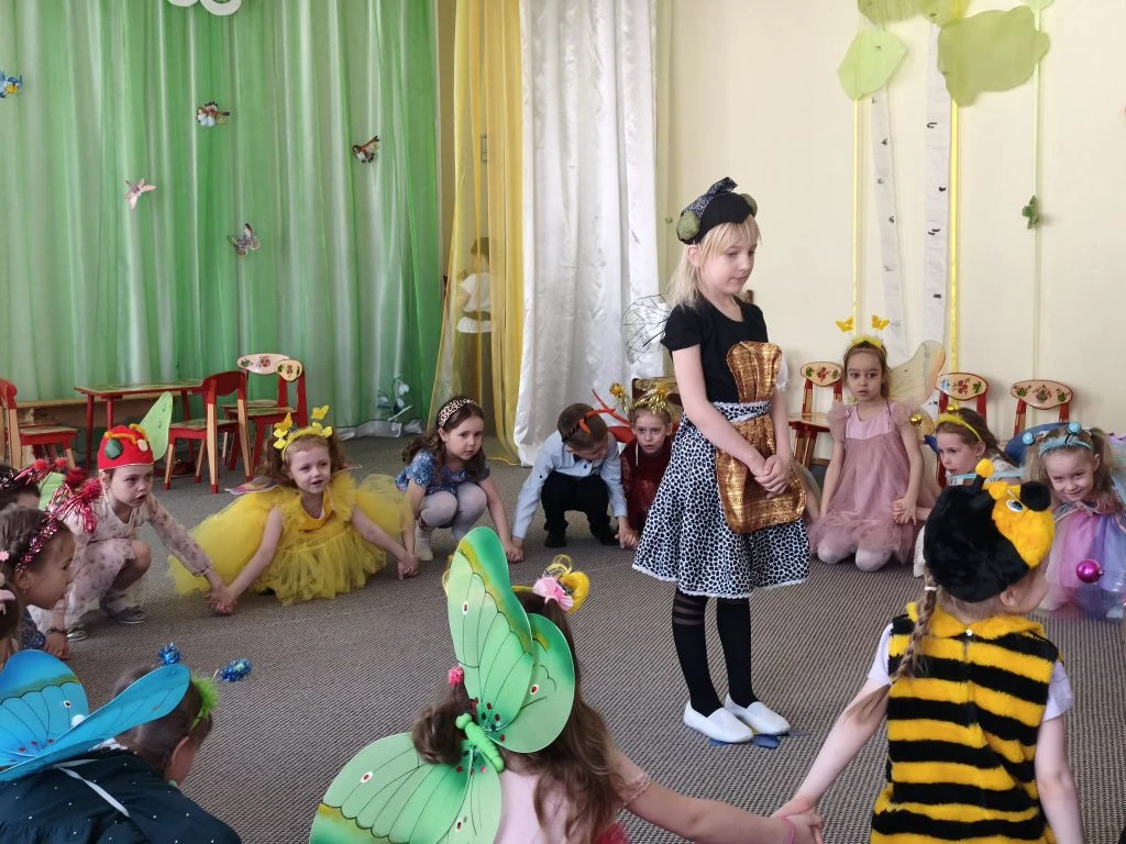 В старшей группе "Знайки" дошкольного отделения "Малыш" прошёл яркий и запоминающийся утренник по мо