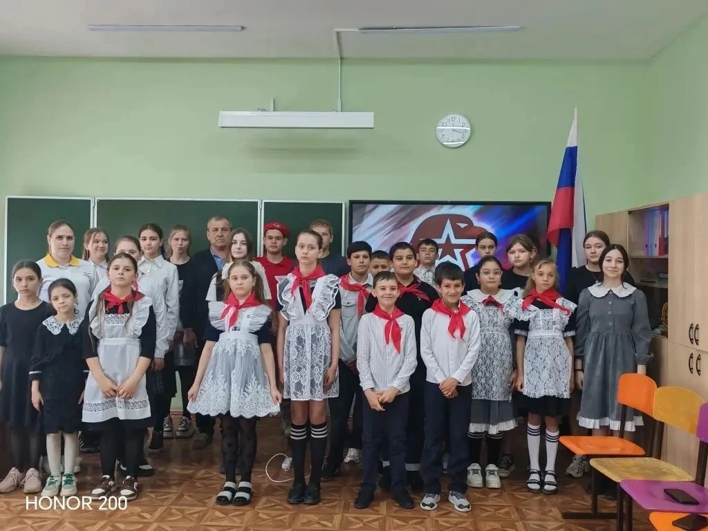 🎖️ Торжественное принятие новых членов в ряды Юнармии! 🌟