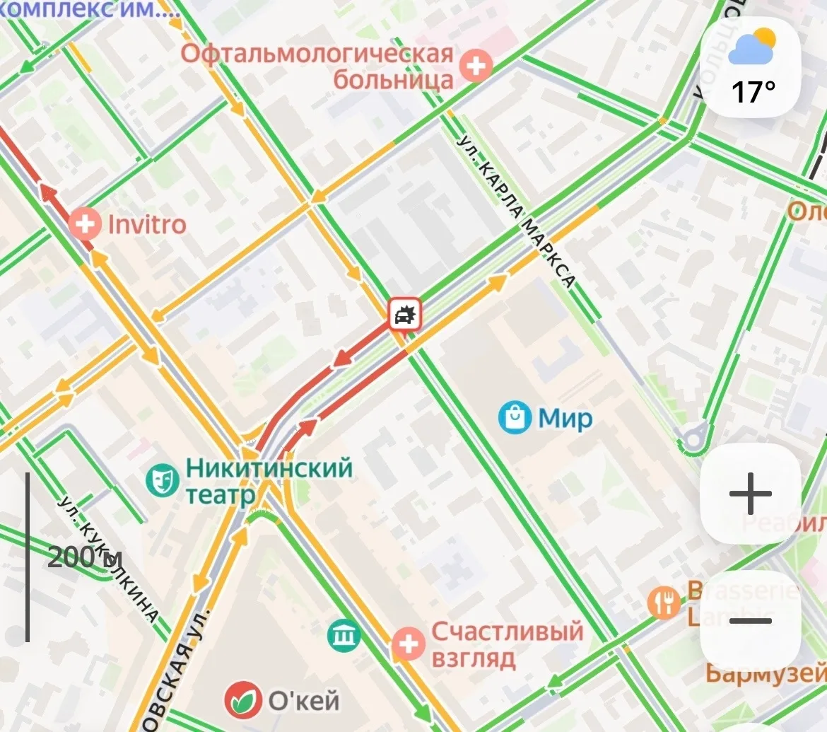На сегодняшний день в районе Никитинского сквера не рекомендуется двигаться — на улице Средне-Москов