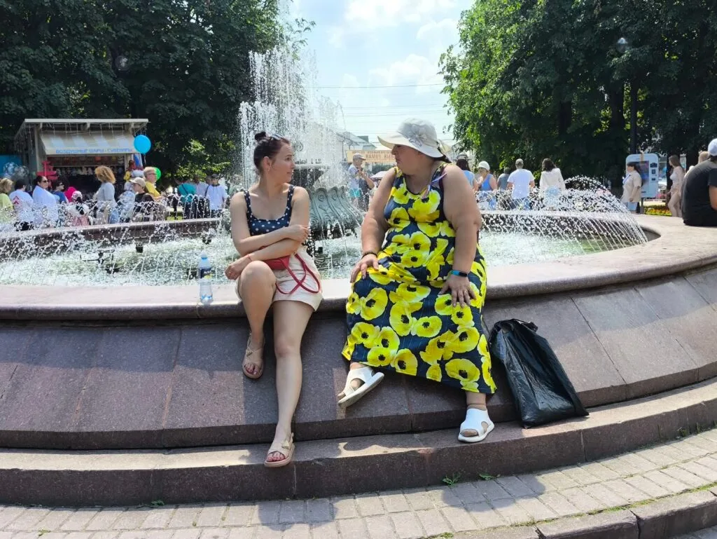 😃 Театральная площадь стала центром притяжения калужан в День России

Сегодня в полдень в центре 