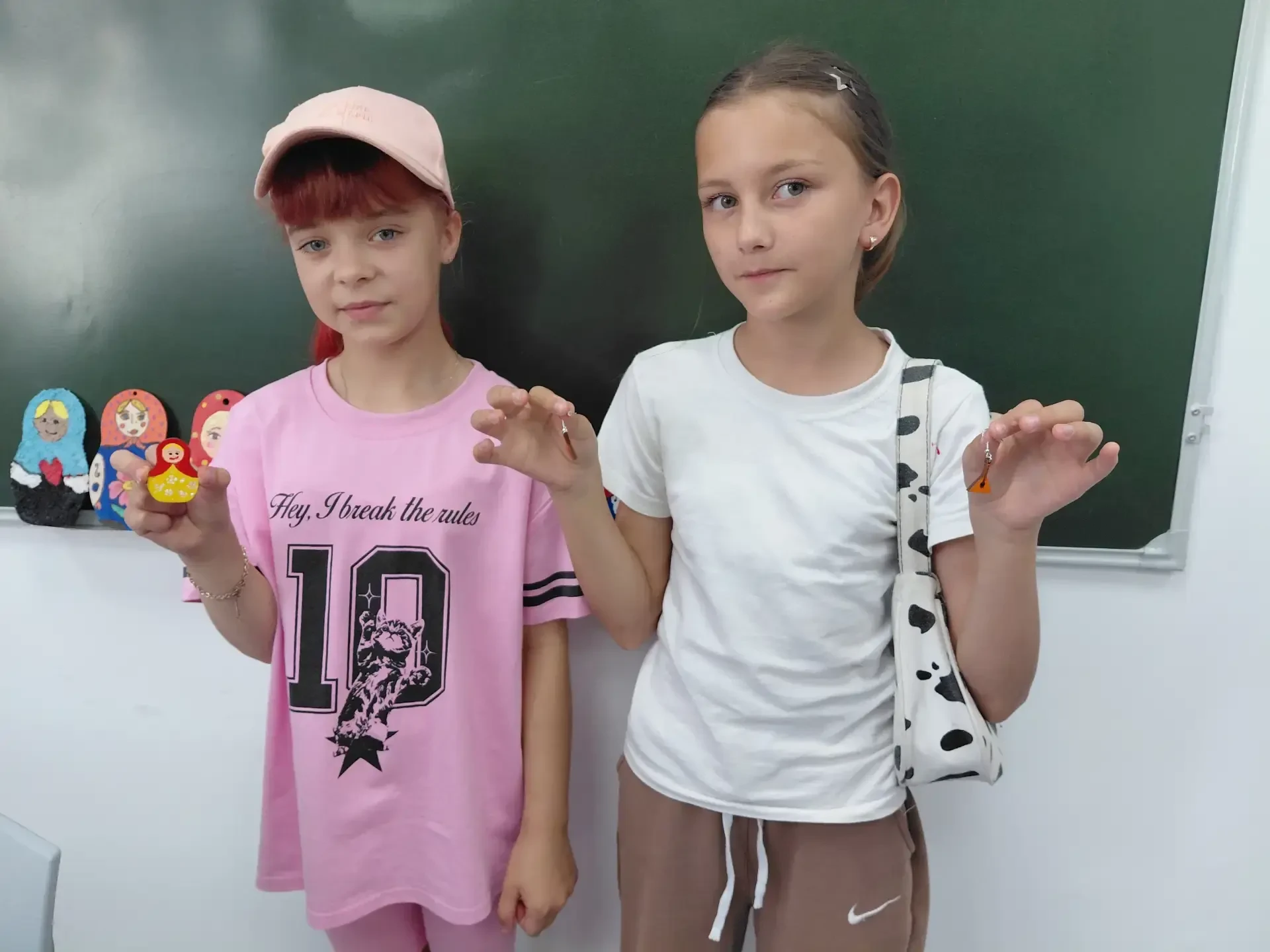 ✨«Звездный марш по Ирбитской земле»: наш поход в Пьянково
После экскурсии по селу на пороге школы на