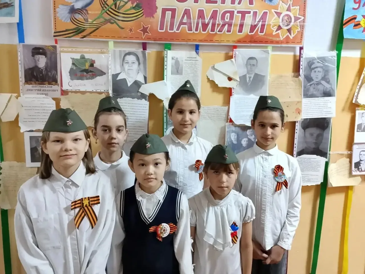 🇷🇺Сегодня в начальной школе в преддверии Дня Великой Победы прошёл традиционный Парад Победы с испол