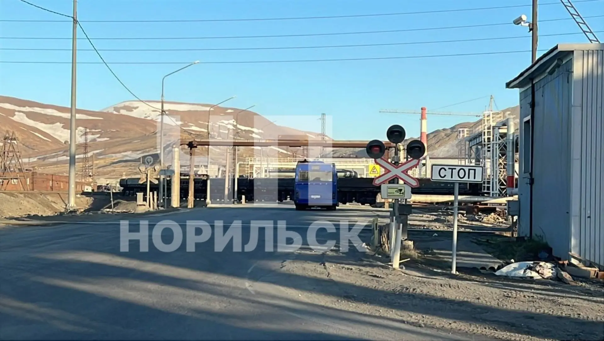Очевидцы сообщают, что на Энергетической человек попал под поезд.

ЧП Норильск в МАХ | Прислать сооб