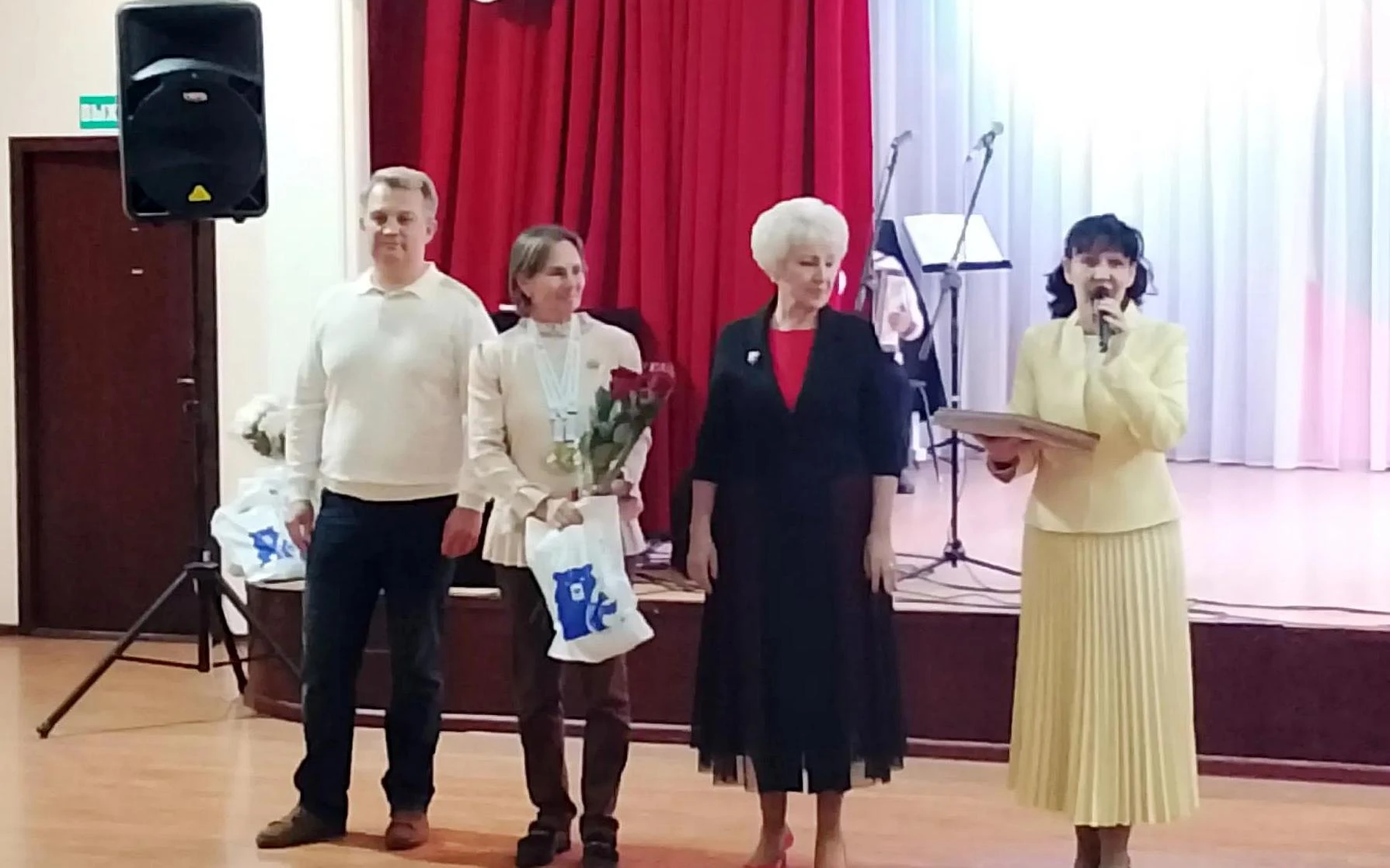 Городской клуб ветеранов открыл новый творческий сезон