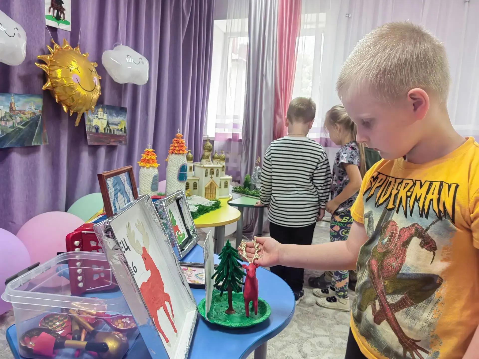 🌲🦌В рамках празднования 880‑летия Ельца в детском саду № 27 состоялась выставка совместных с родит