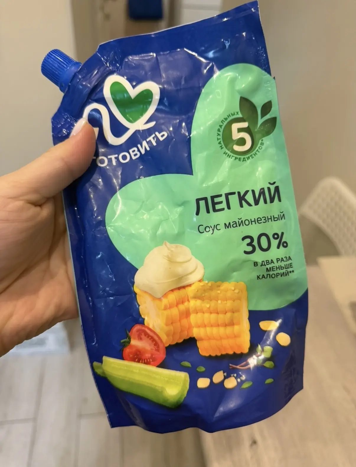 Я, кстати, люблю майонез.