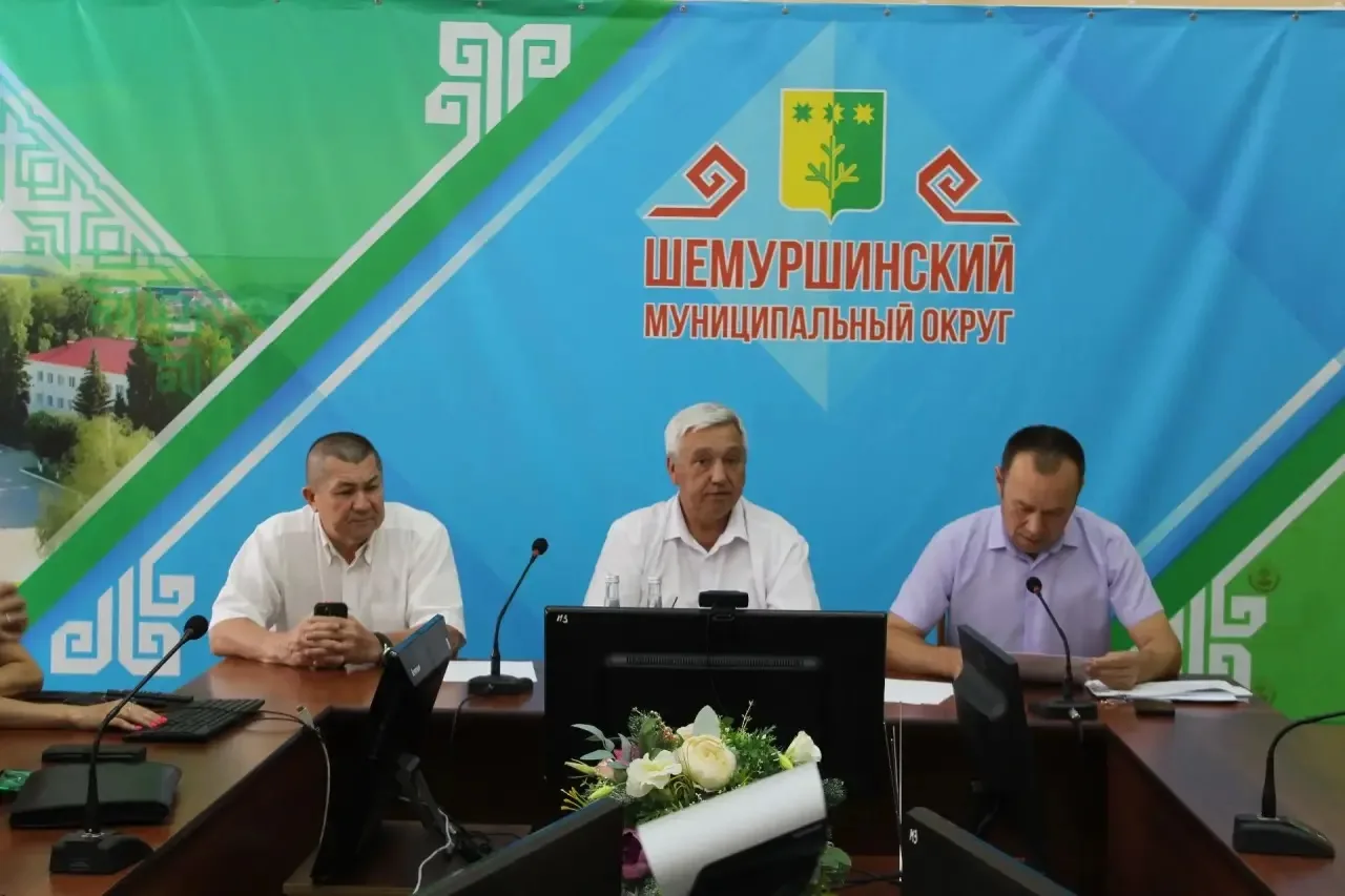 В Шемуршинском муниципальном округе прошёл Единый информационный день. В составе информгруппы работа
