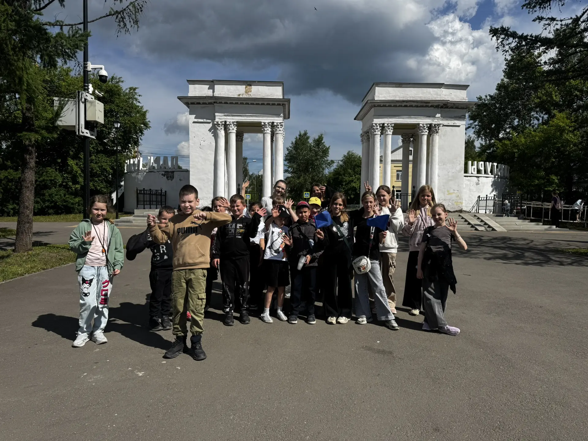 Как прошёл наш второй день в пришкольном лагере: ярко, весело и полезно! ☀️🏫

Второй день нашего пр
