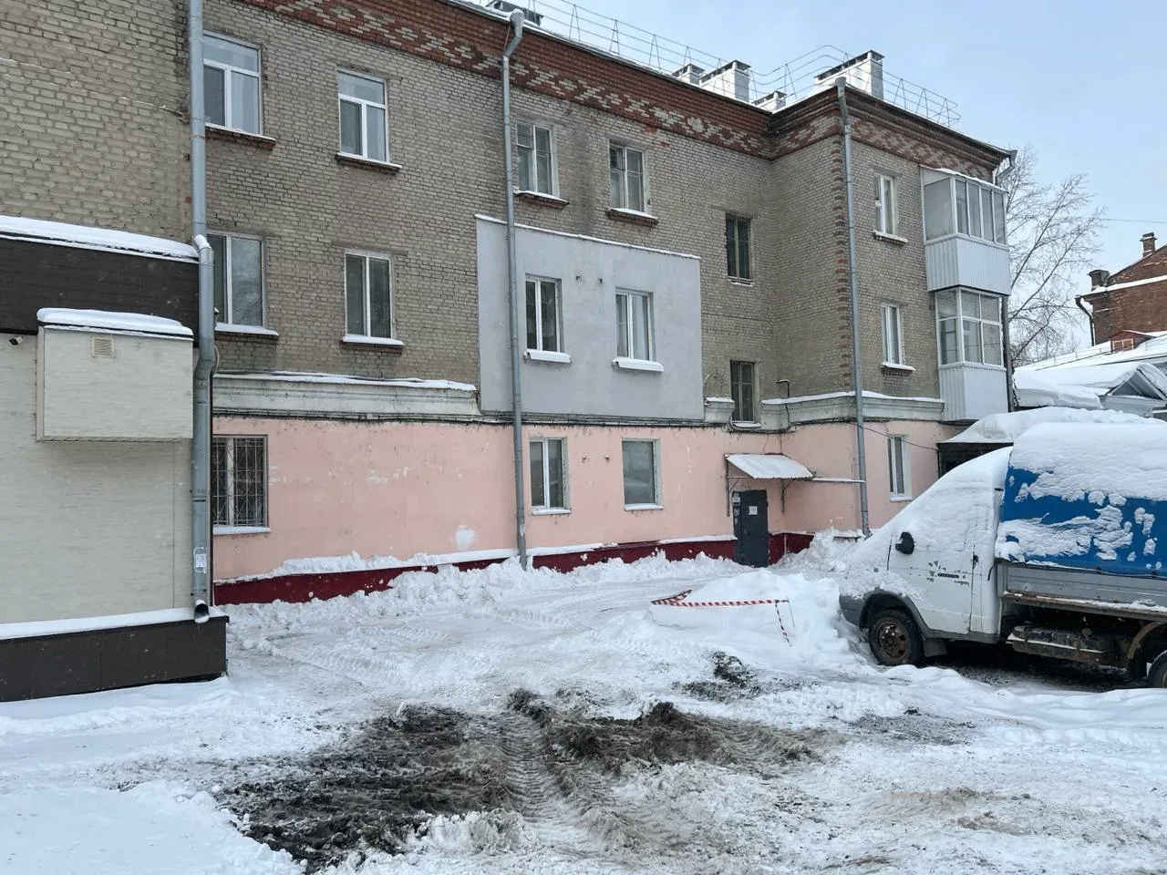 Сотрудники УК "Мир" выполнили работы по услуги спецтехники (работа трактора) по адресу:...
