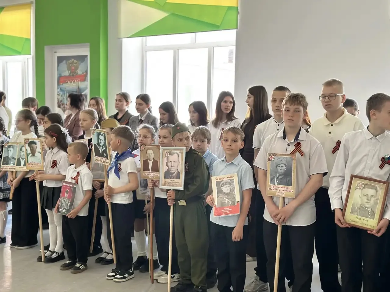 "Бессмертный полк" МБОУ СОШ №3: Помним, гордимся, чтим!  Сегодня, в стенах нашей любимой МБОУ СОШ №3