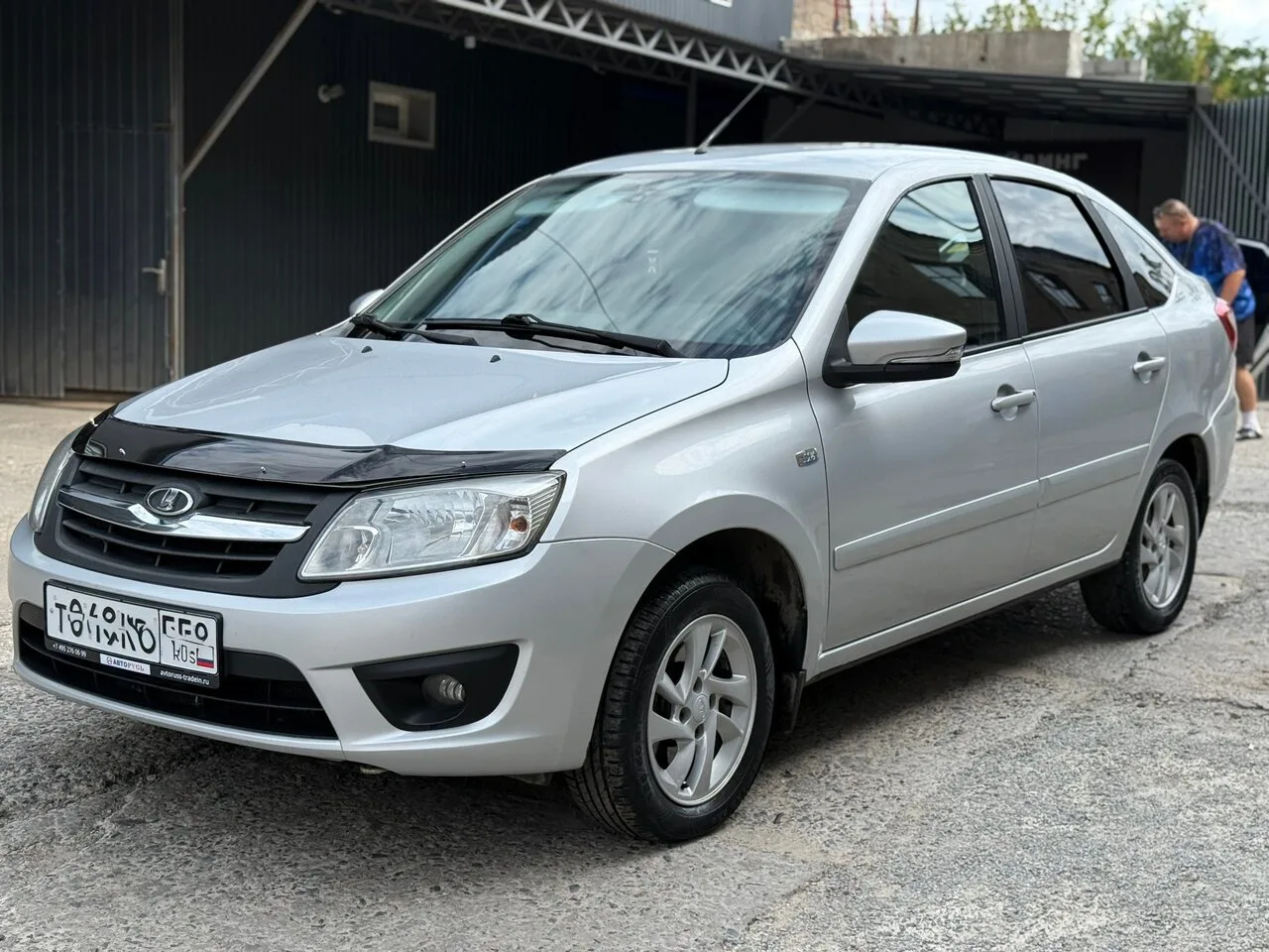 Продам LADA Granta ЛЮКС SE 2015г Liftback
Машина в отличном состоянии, вся полностью в заводском окр