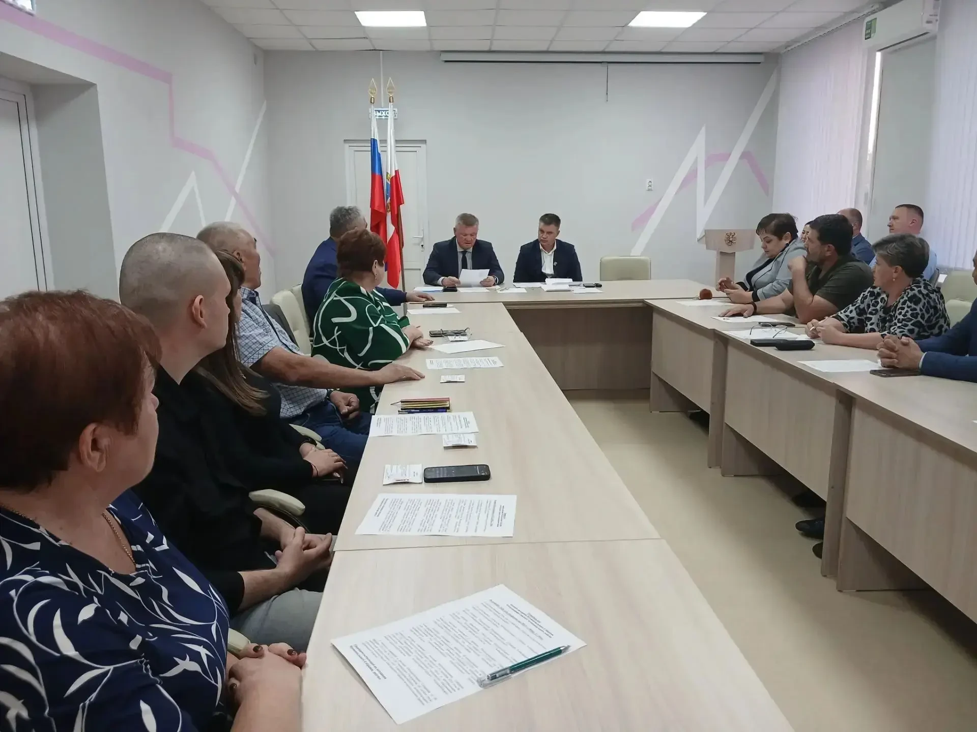 Депутаты приняли отставку главы Александрово-Гайского района Сергея Зюзина