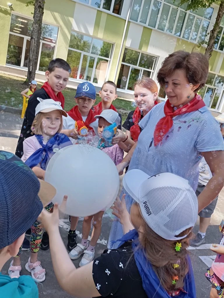 ☀️ 4 июня: День науки и открытий в лагере «Солнышко»! 🧪