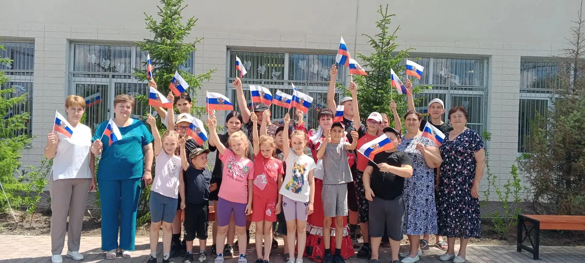 Сегодня наши «- игровой программе «Безопасное колесо», посвященной Дню России. Патриотизм и гордость