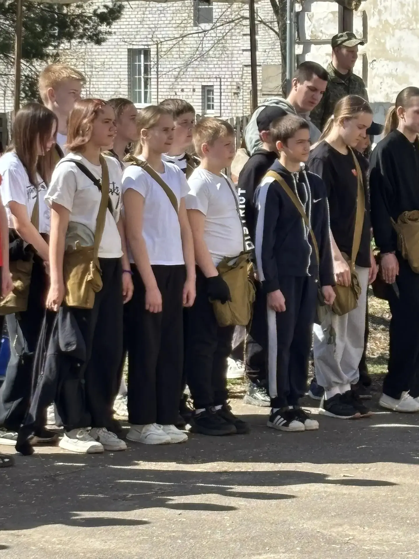Сегодня, 4 мая, на базе МБОУ "СОШ № 2" г. Меленки прошёл муниципальный этап  военно-пат...