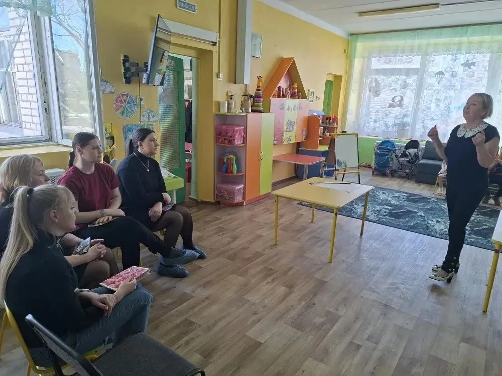 В подготовительной группе "Полянка" состоялось итоговое занятие кружка "Звуковичок" (логопед Карачев