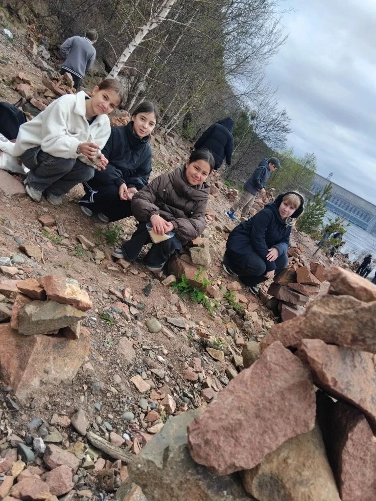 Завершение учебного года с экскурсией: ученики 5 «В» и 6 «Е» познакомились с историей Красноярской Г