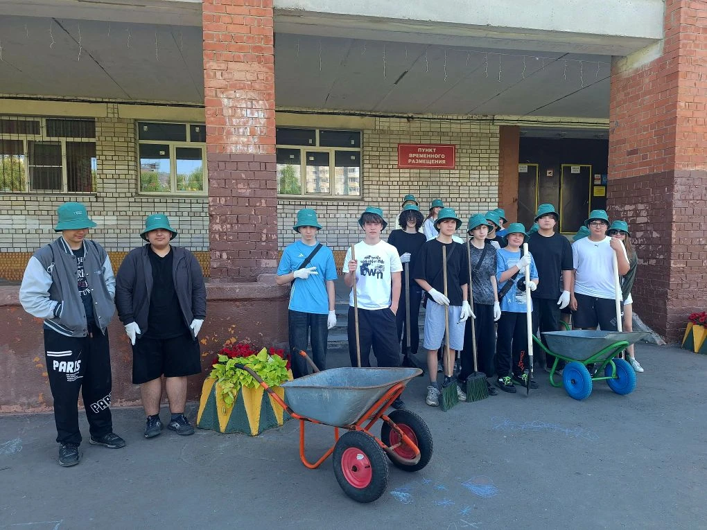 ☀️Сегодняшний день в нашем трудовом лагере прошел под девизом заботы о самых маленьких. Мы отправили