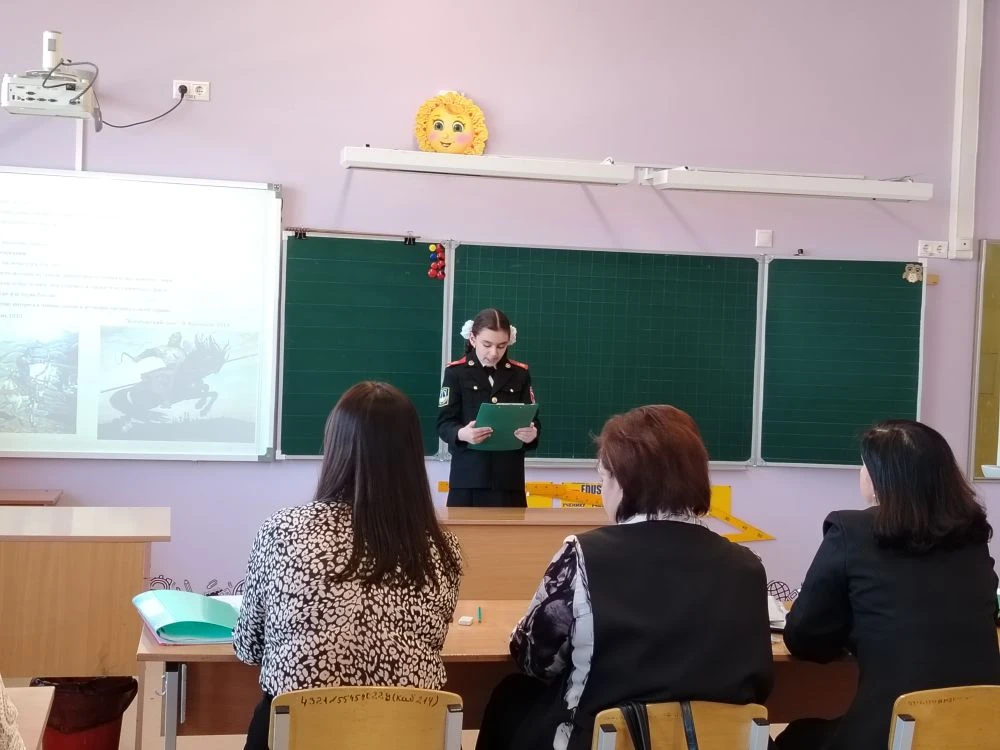 🧐 А был ли богатырь? Наша третьеклассница провела расследование!  Знакомьтесь, это Ванян Ася из 3 "К