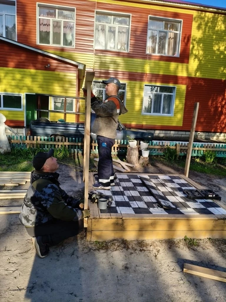 Воспитатели и воспитанники средней группы "Подсолнушки"от всей души хотят выразить искр...