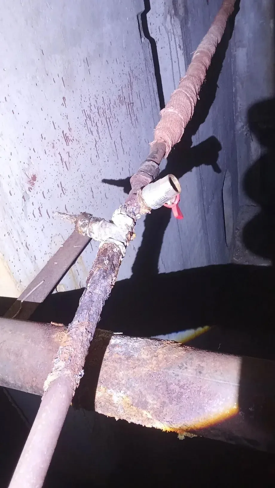 Ярослава Гашека ул.,д.30/5:
Замена кранов центрального отопления 🔨🔨🔨