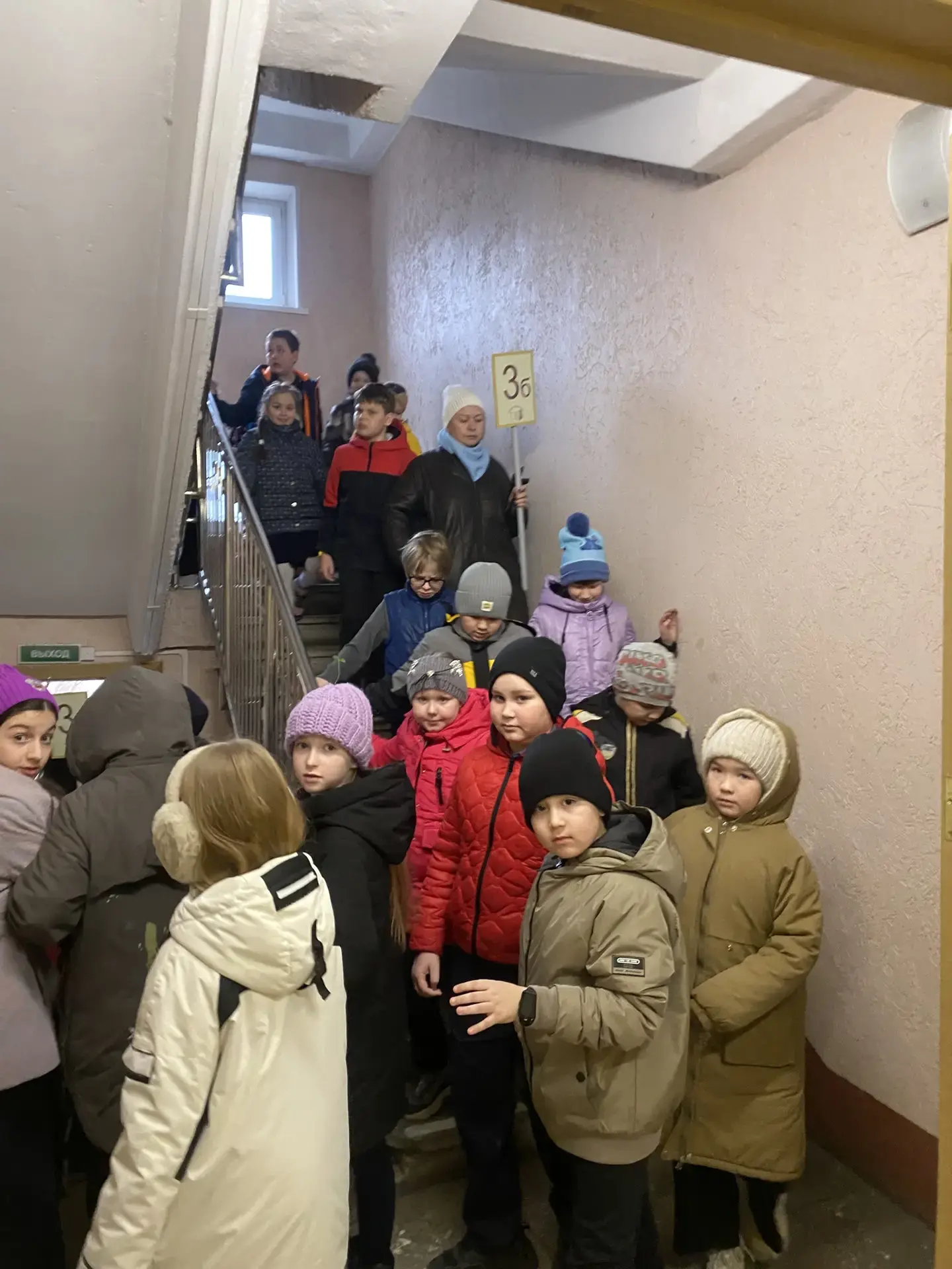 📢 Внеплановая тренировочная пожарная эвакуация  Сегодня в нашей школе прошла внеплановая тренировочн
