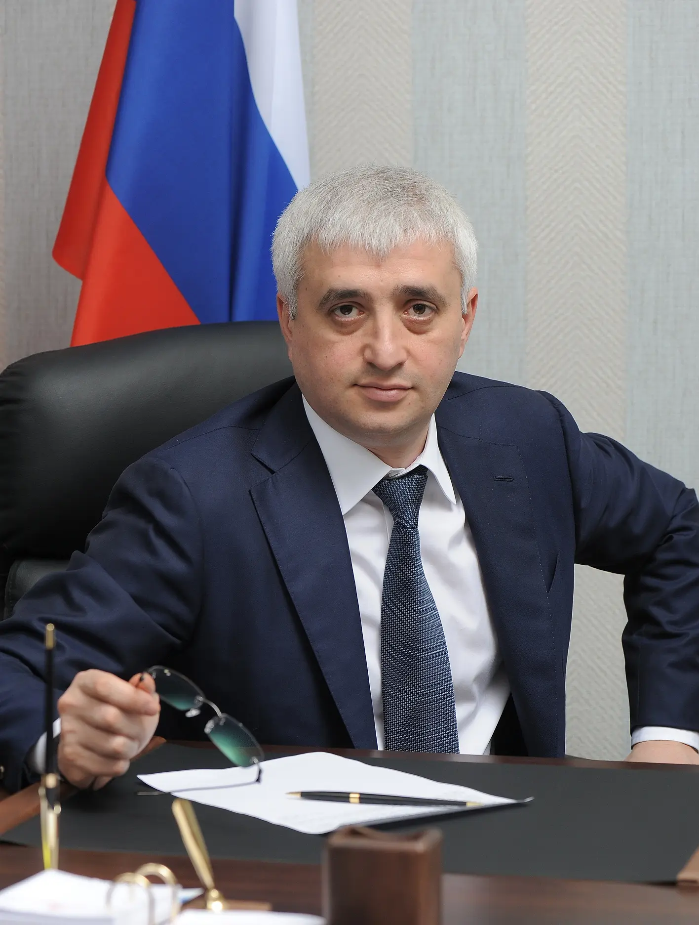 Сегодня свой 50-летний юбилей отмечает выпускник Северо-Осетинского государственного ун...