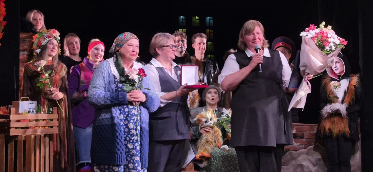 🎭✨В Курском театре кукол состоялось чествование ведущей актрисы театра заслуженной арт...