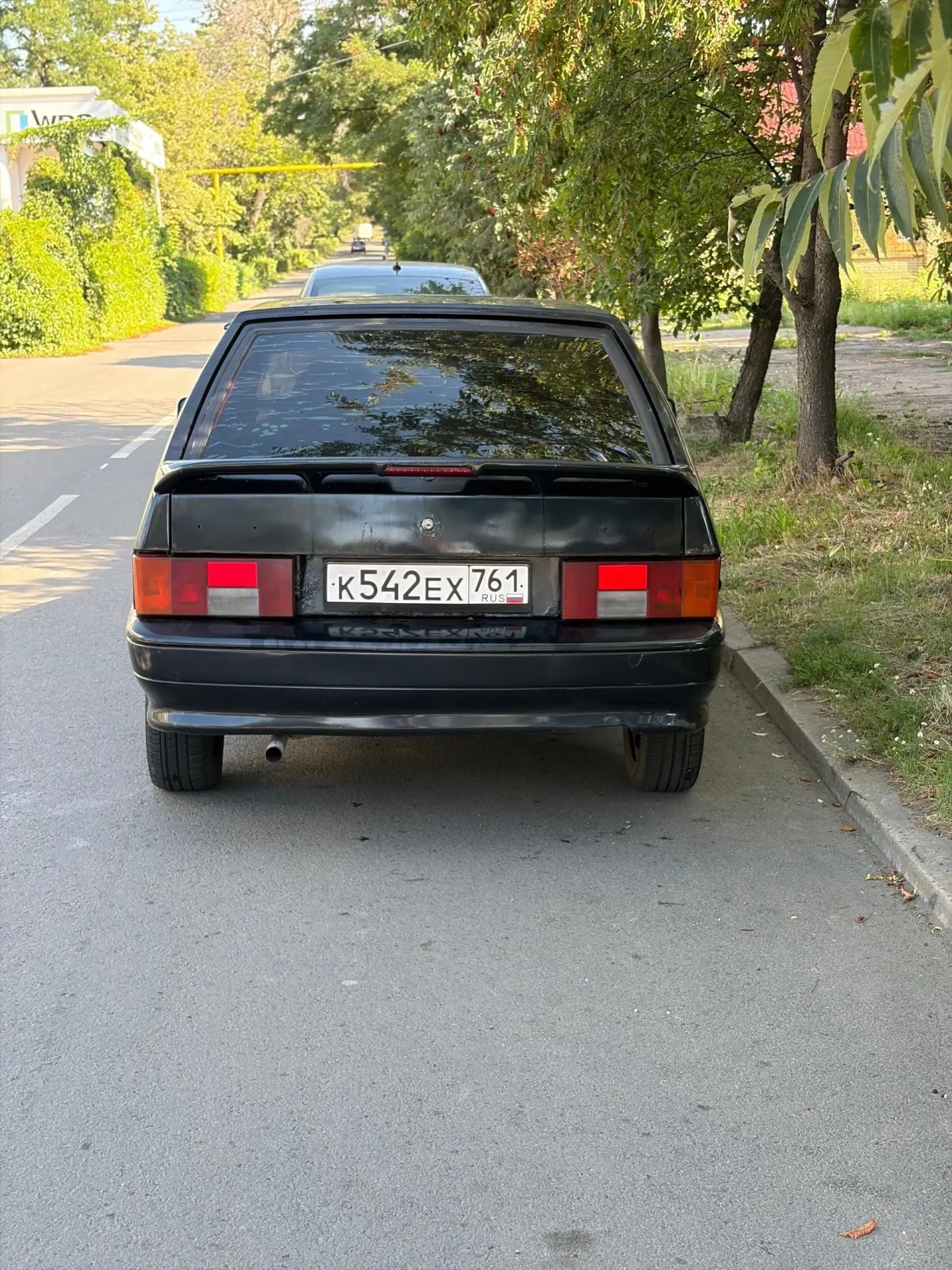 Продам ваз 2114 2006 
Мотор шепчет.
Кпп идеально.
Ходовая сбитая.
Машина вся в шумке.
Стаканы перед,