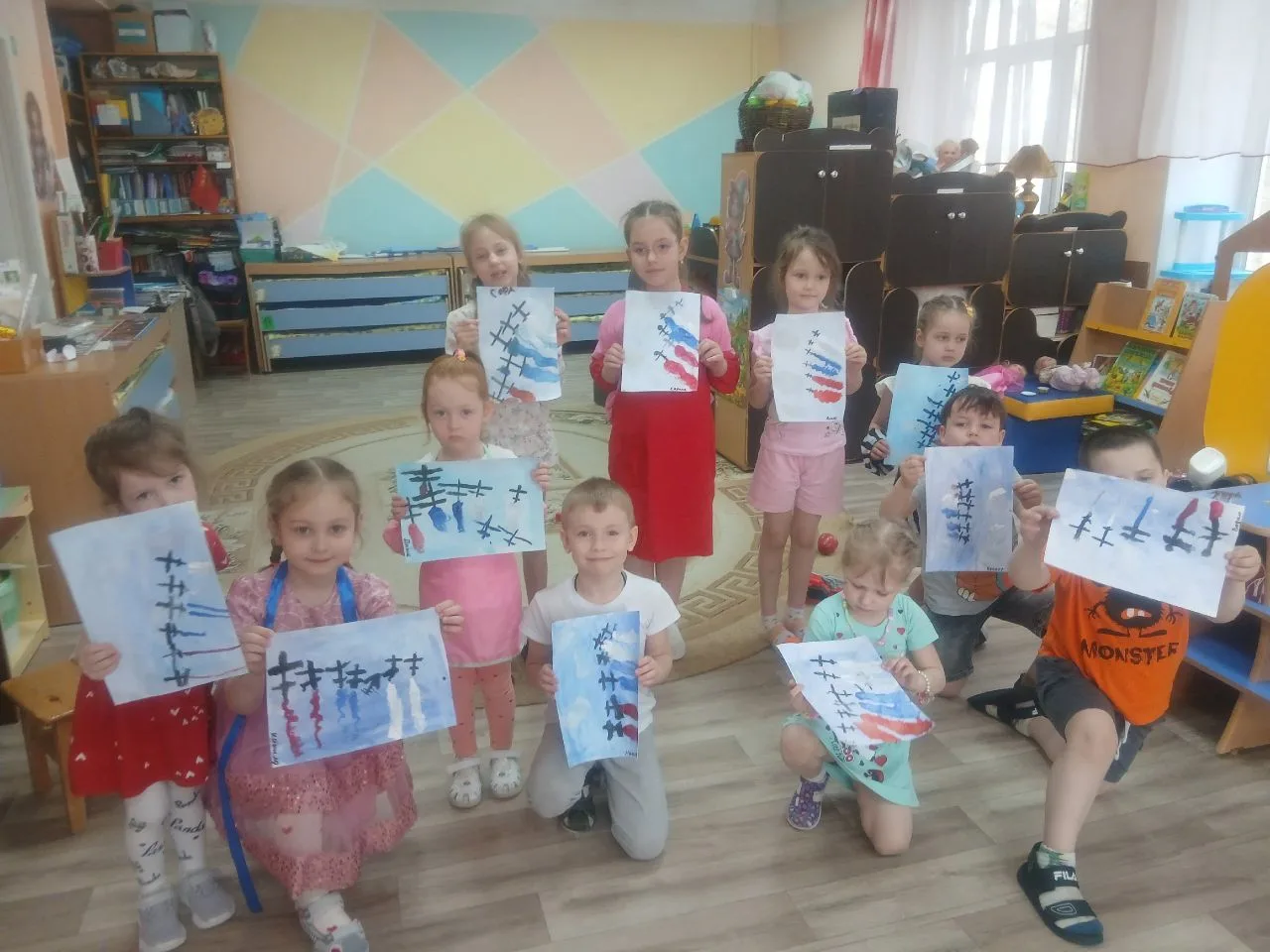 Вдохновение Победы: дети через творчество вспоминают героическое прошлое

На протяжении целого месяц