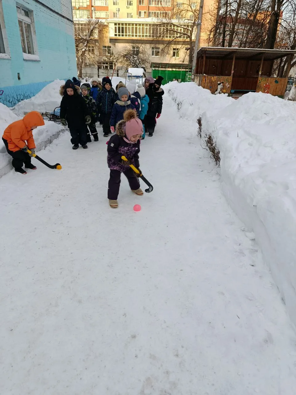 Спортивный досуг «Зимние виды спорта»: веселье и азарт на свежем воздухе!