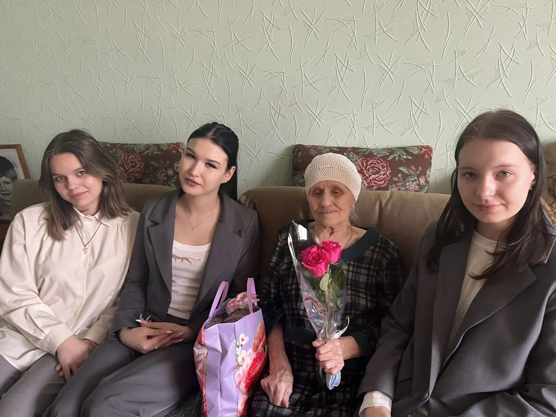 В преддверии международного дня освобождения узников фашистских концлагерей активисты волонтёрского 