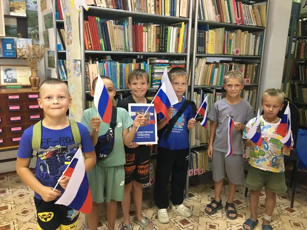 22 августа - День Государственного флага Российской Федерации.