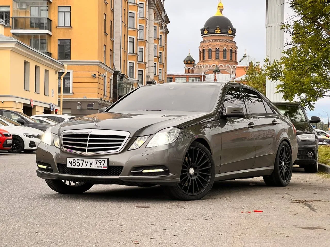 ‼️В ПРОДАЖЕ‼️

Mercedes Benz E w212, 2010г.
3.5 272л.с. АВТОМАТ 
ПОЛНЫЙ ПРИВОД 4Matic
Пробег: 250.00