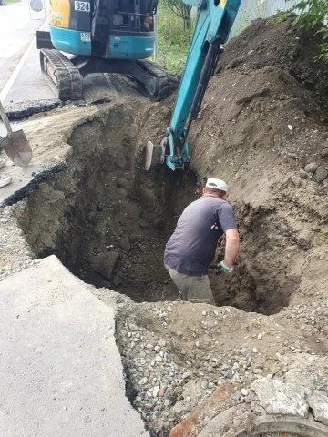 Проведение ремонтных работ тепловых сетей и водопровода в с. Майма, пер. Спортивный