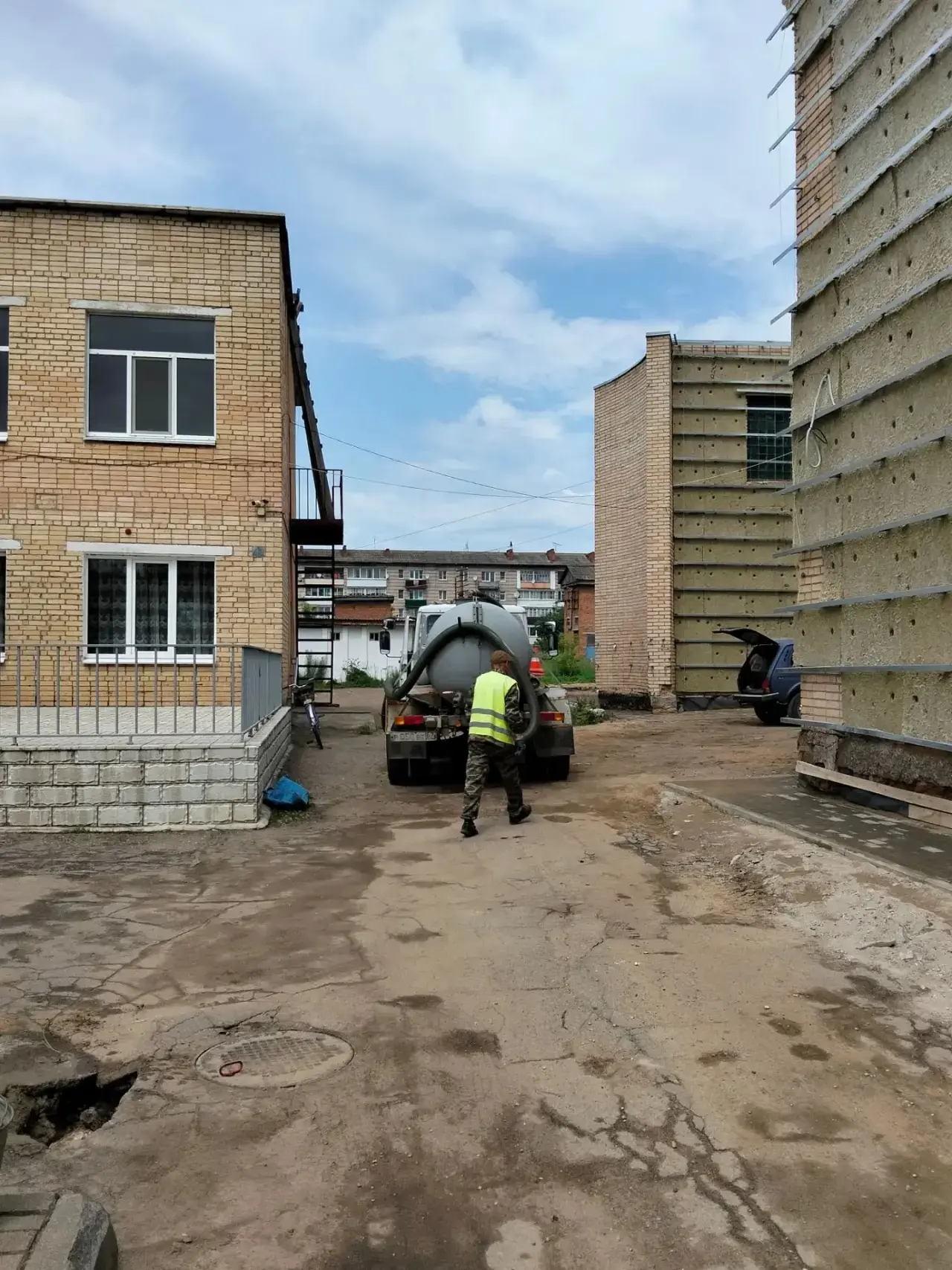 Сотрудниками МУП "Водоканал" выполнен ремонт канализационного колодца👨🏼‍🔧