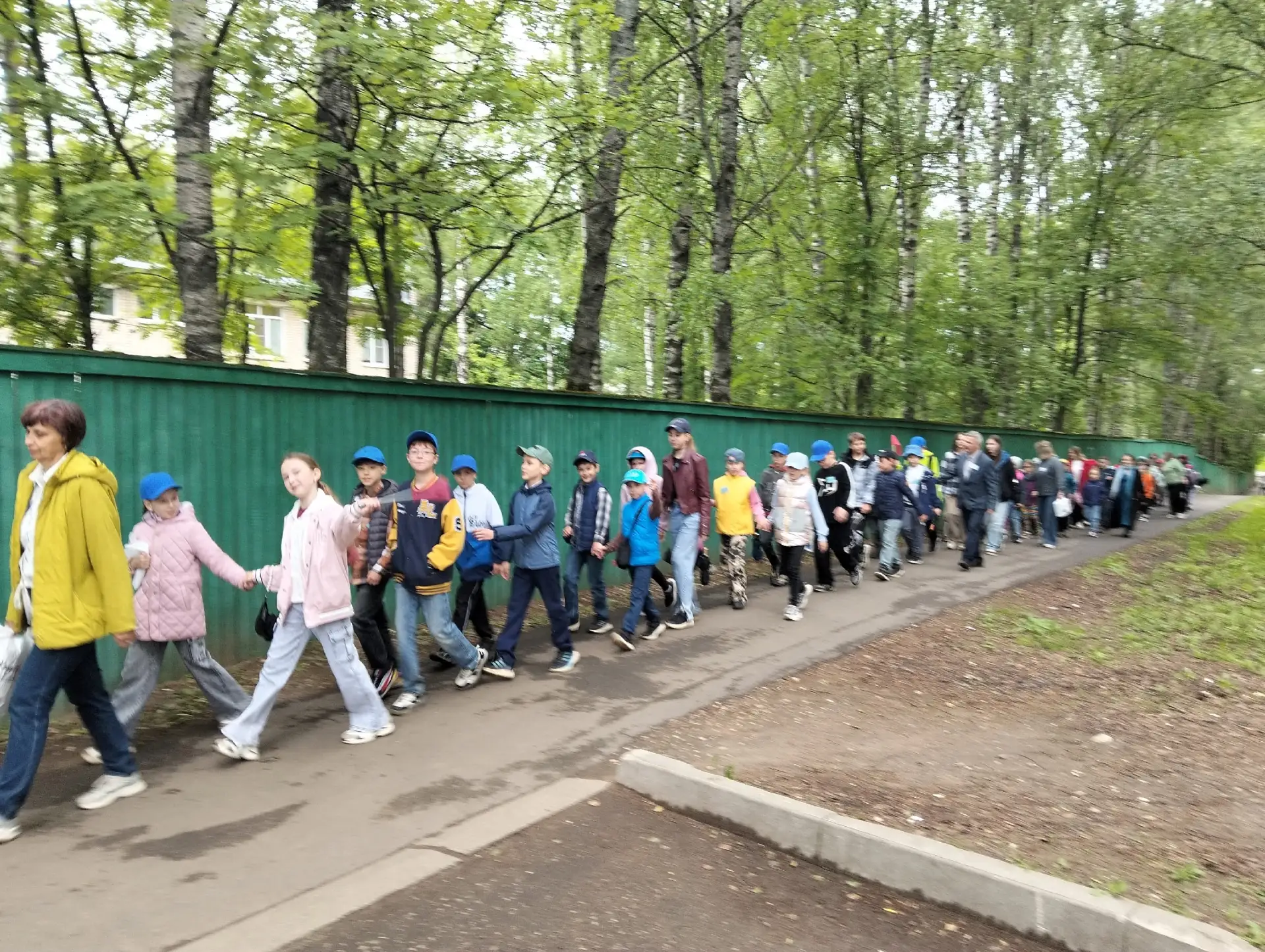 Безопасность - один из главнейших приоритетов программ Центра «ЭКОсфера». С ребятами работаю опытные