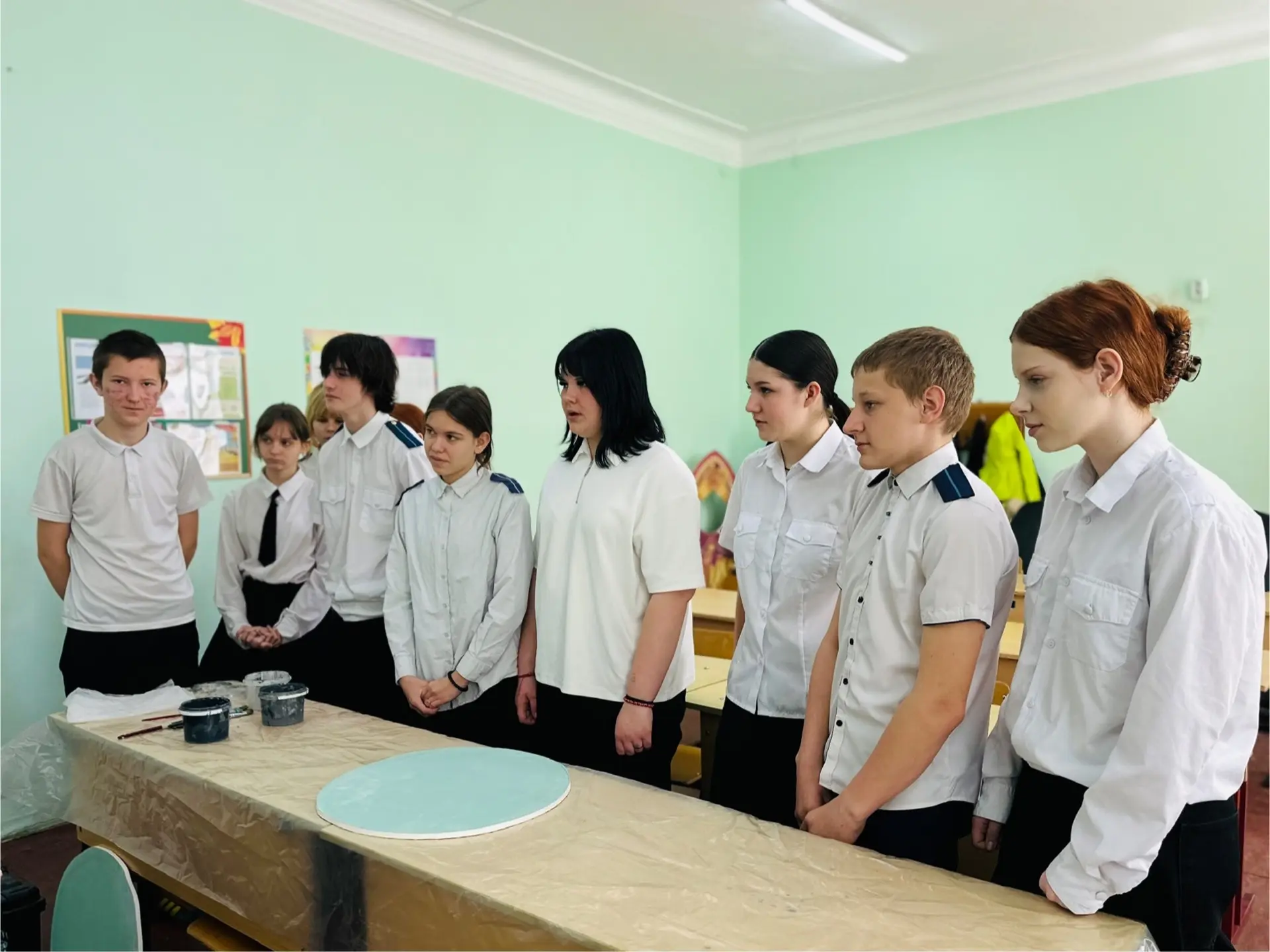 🎨 Луна своими руками: школьники погрузились в мир малярного дела!  Сегодня в СОШ №2 г. Кореновска пр