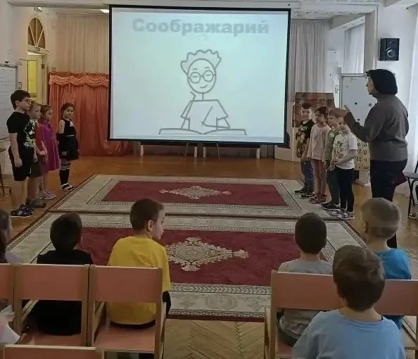 🔬 «Ужасно интересно всё то, что неизвестно!»  С 2 по 11 февраля в дошкольных зданиях нашей школы про