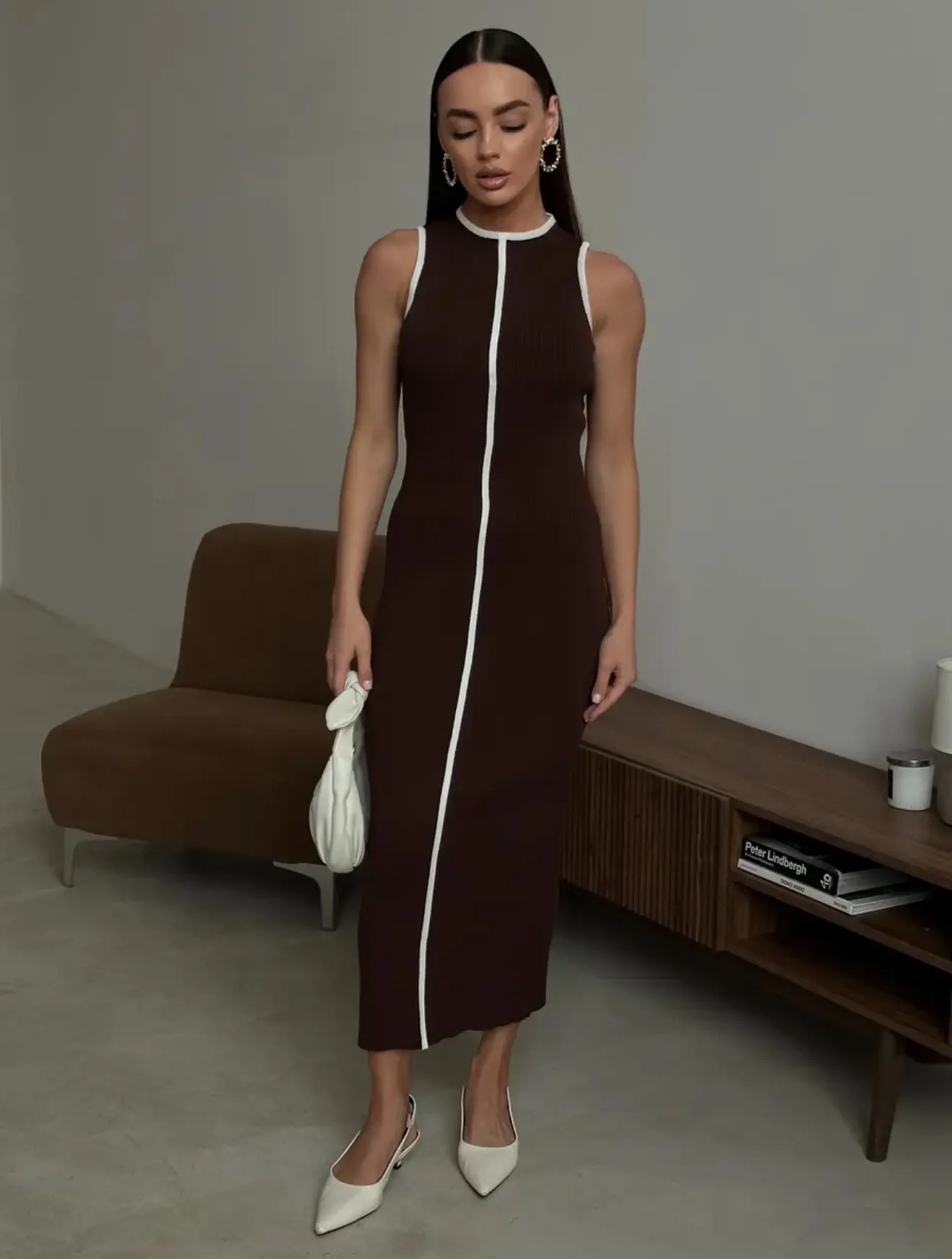 Люксовая вязаная платье 👗 
Размеры 42-48 единый 
Стоимость 1500₽ 

📦Доставка по РФ, РБ и СНГ(сдэк/