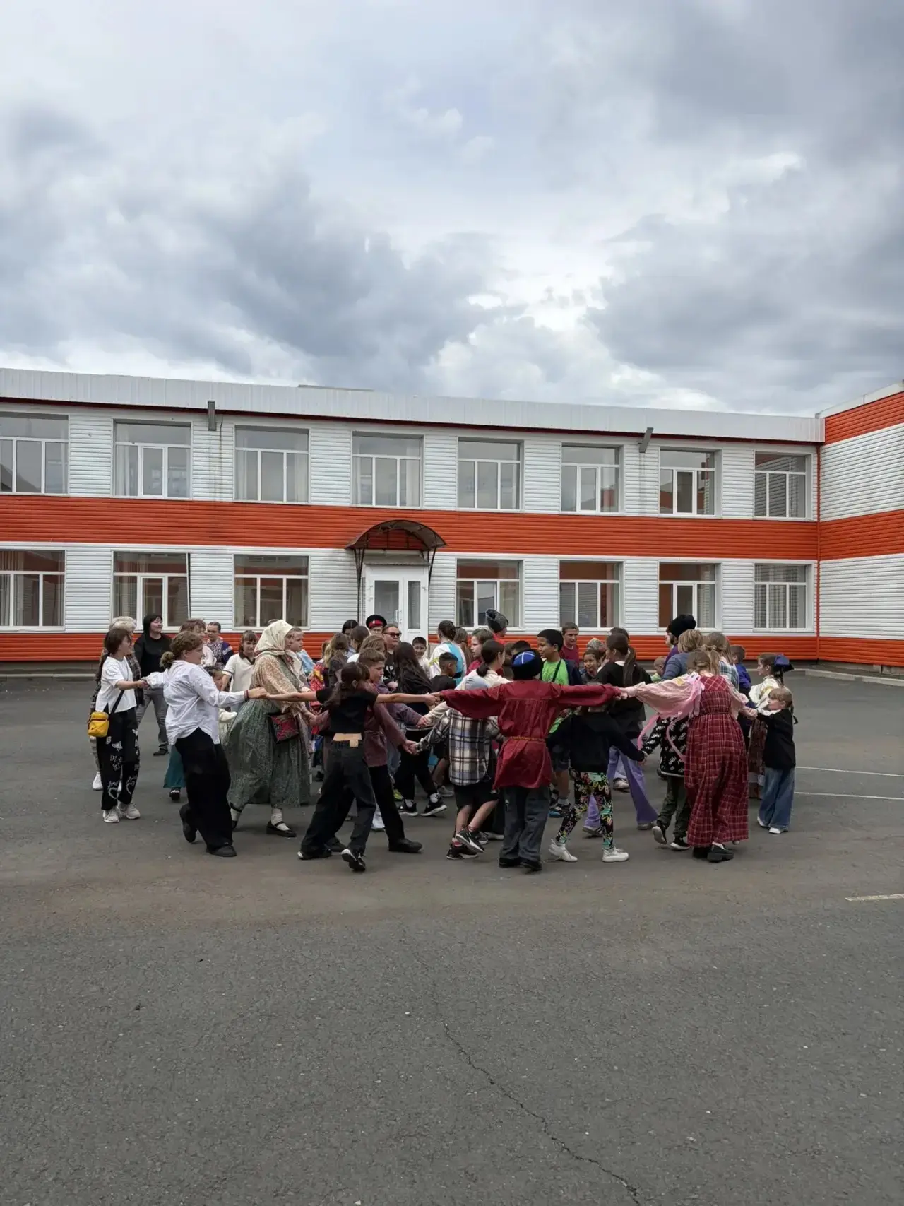 Лето, дети, «Романтика»! В Караванном казачьем кадетском корпусе стартовала первая смена!

1 июня, в